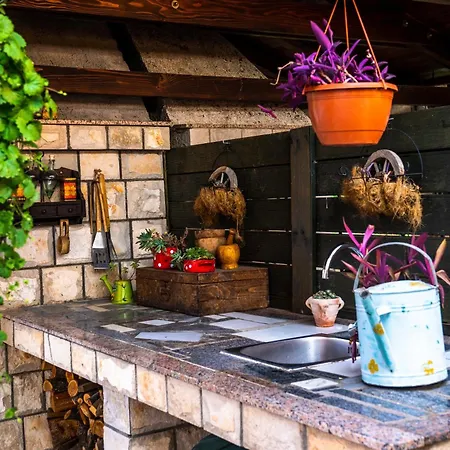 Lapis * 莫斯塔尔